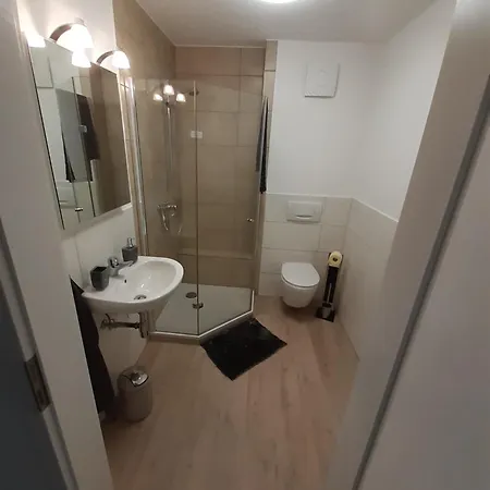 Gastwirtschaft & Metzgerei Zur Linde *